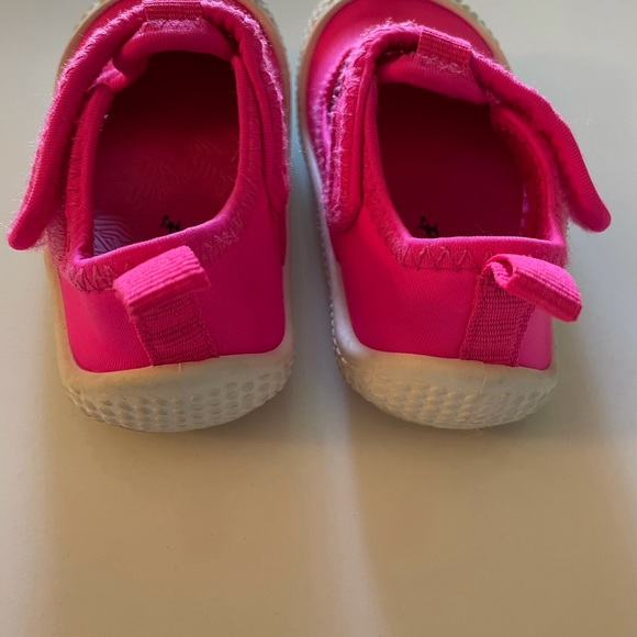 Velcro Swim Shoes - Picture 4 of 7